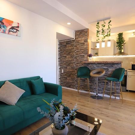 Apartament Beauty Smarald By Cosmopolis Stefanestii de Jos Экстерьер фото