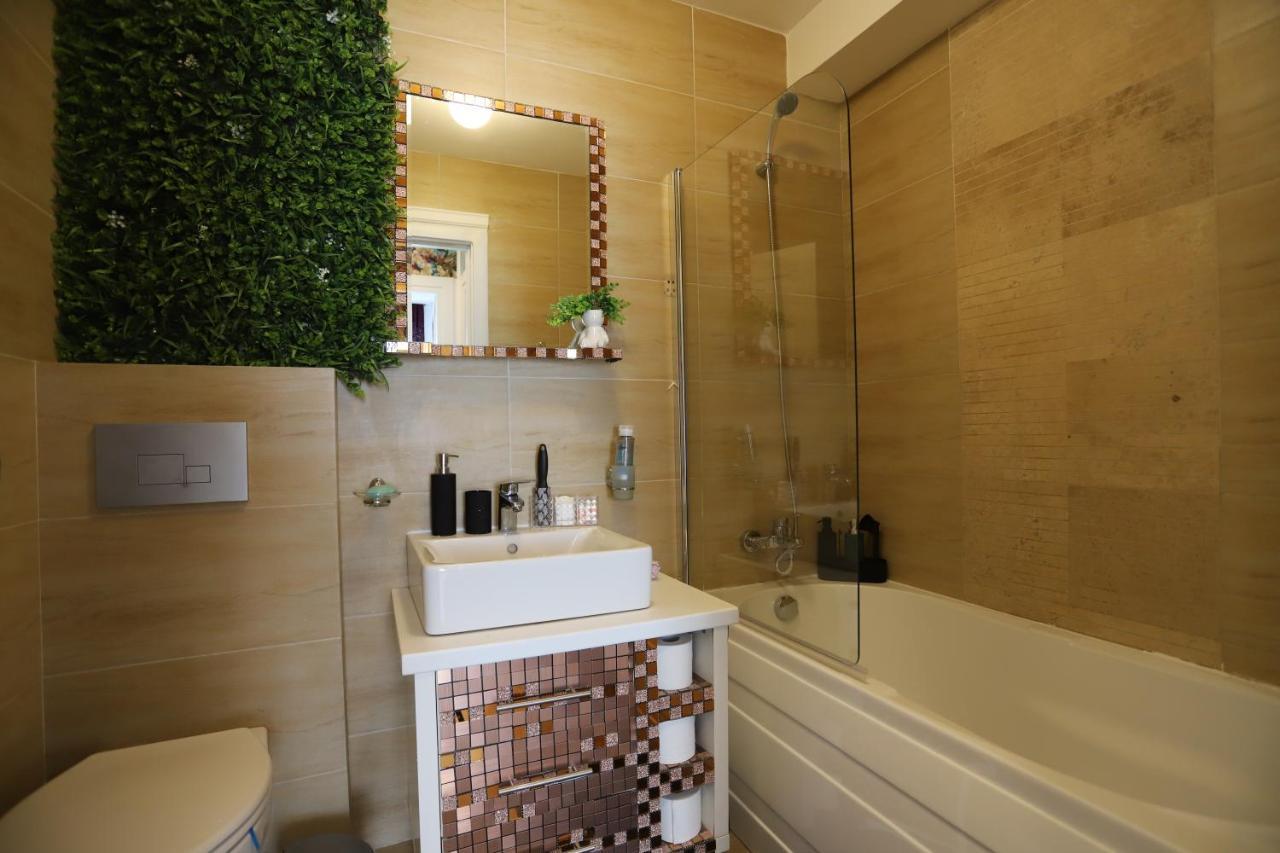 Apartament Beauty Smarald By Cosmopolis Stefanestii de Jos Экстерьер фото